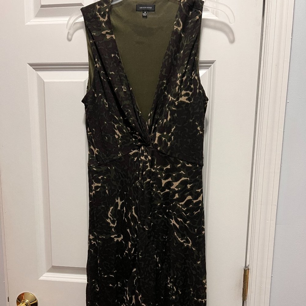 Saks Fifth Avenue size 8 sleeveless dress